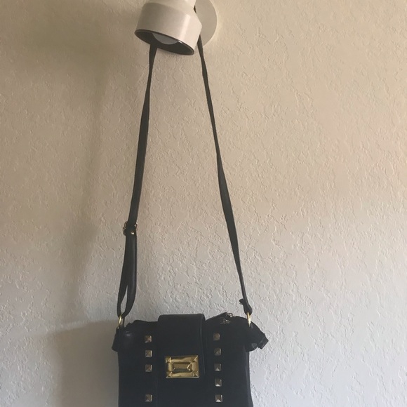 Black & Gold Faux Leather Purse - Picture 4 of 4